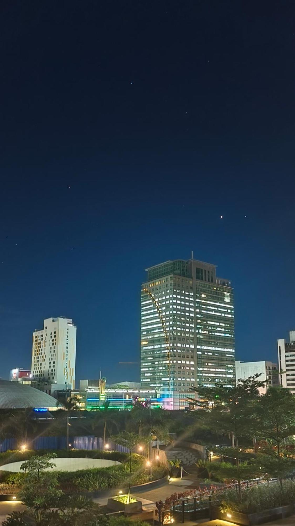 Manhattan Plaza Tower 2 With Balcony, Mini Karaoke, Pool, Can Cook Aparthotel Quezon City Exterior photo